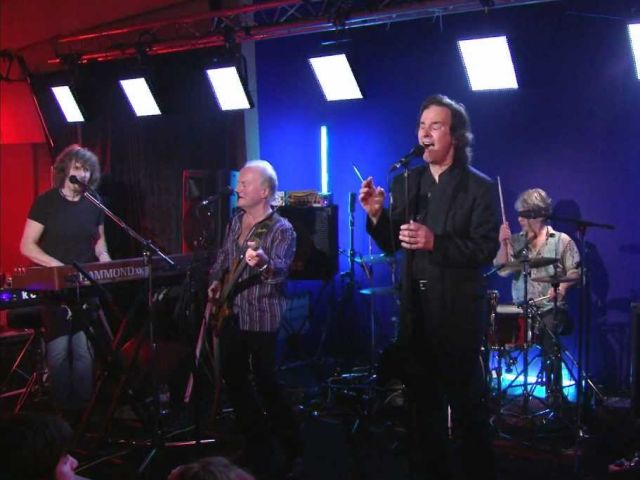 The Zombies ft. Colin Blunstone & Rod Argent - I Don't Believe In Miracles